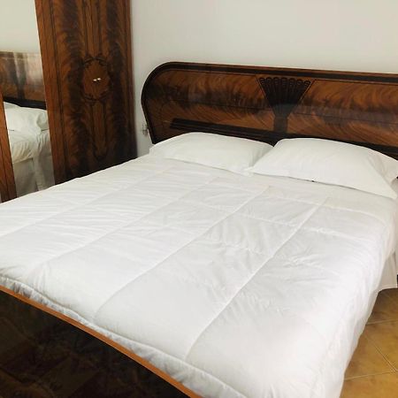 Vangert Apartment Berat Esterno foto