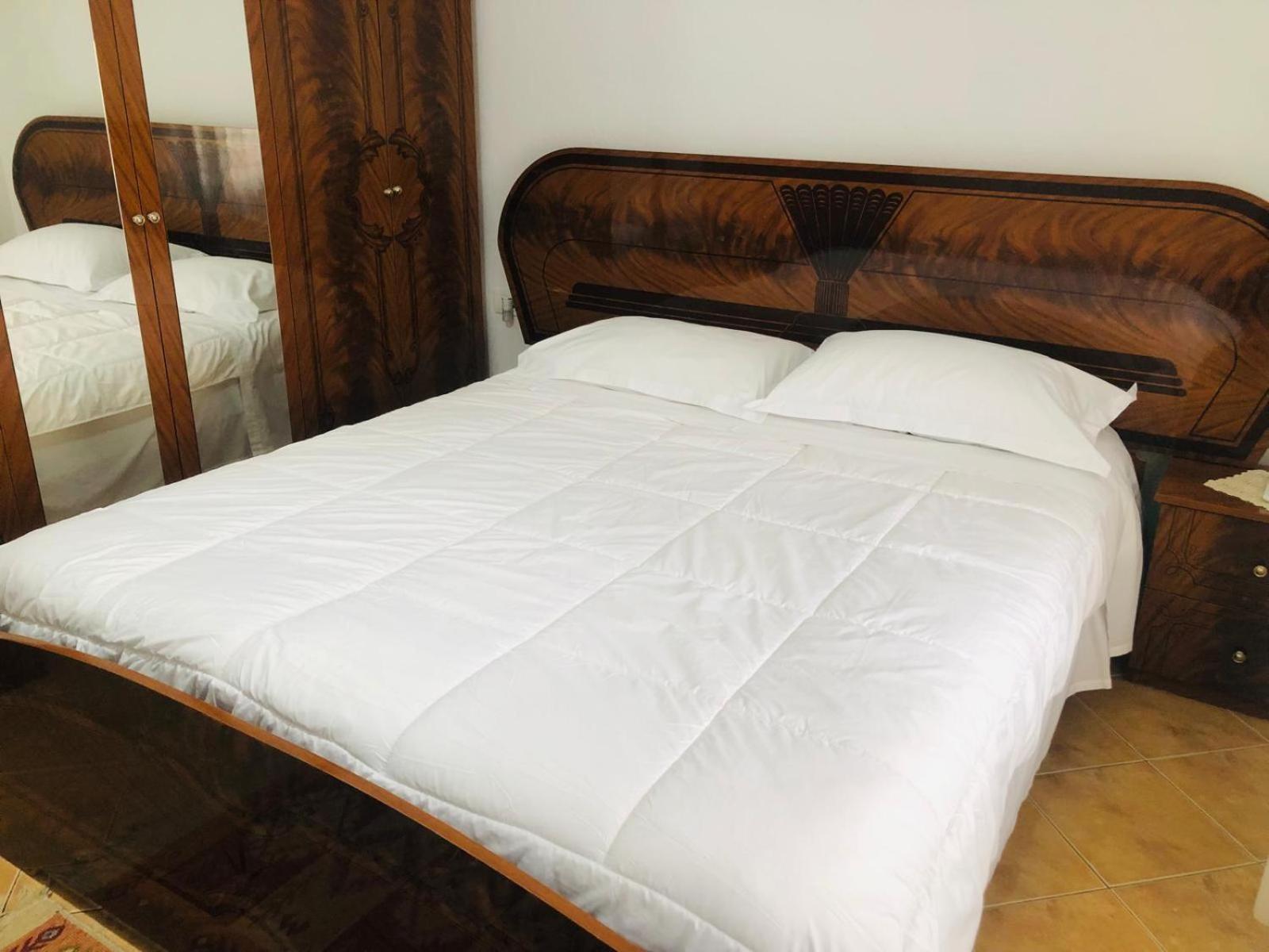 Vangert Apartment Berat Esterno foto
